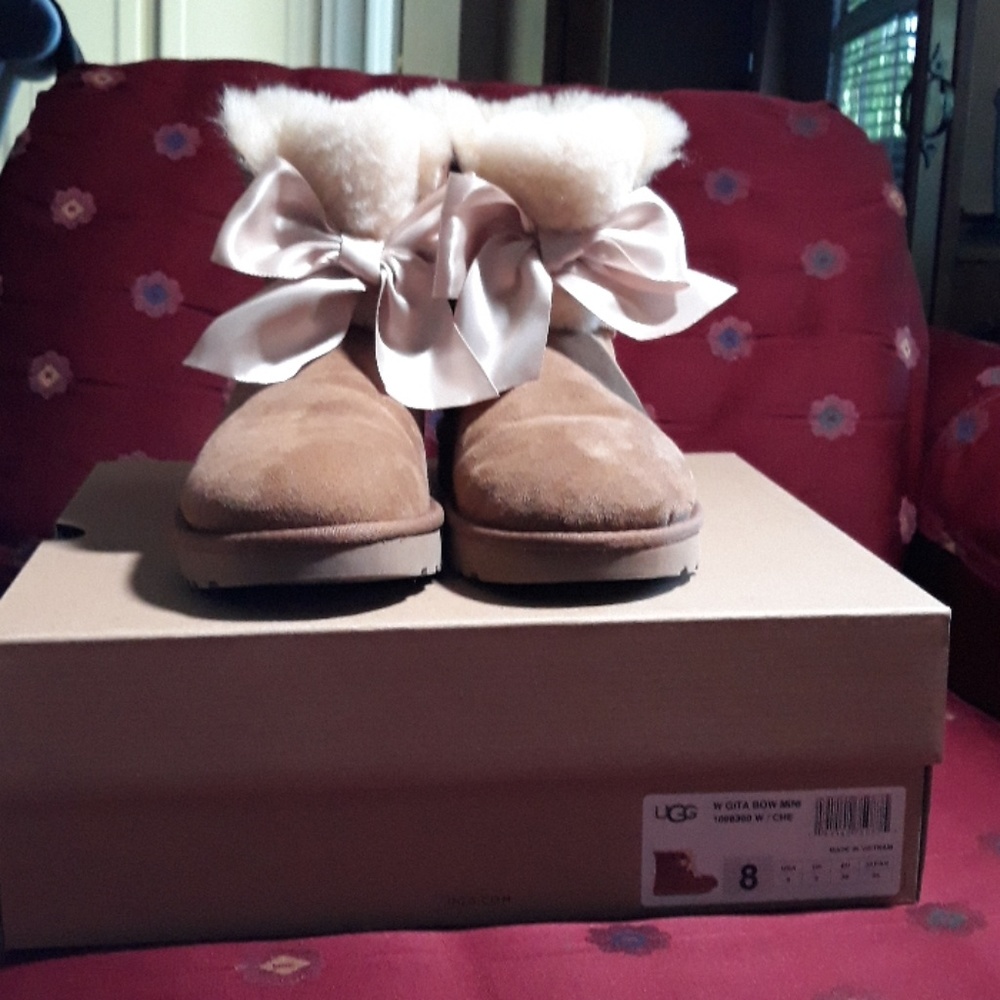UGG Gita Bow Mini Chestnut boots 8